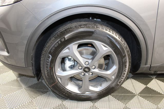 2025 Ford Escape ST-Line photo 11