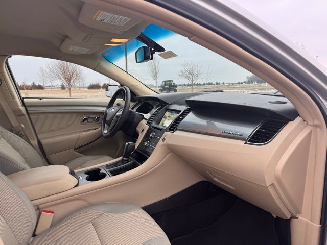 2018 Ford Taurus SEL