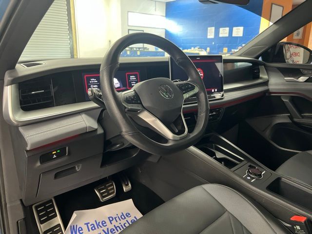 Used 2025 Volkswagen Tiguan SUV