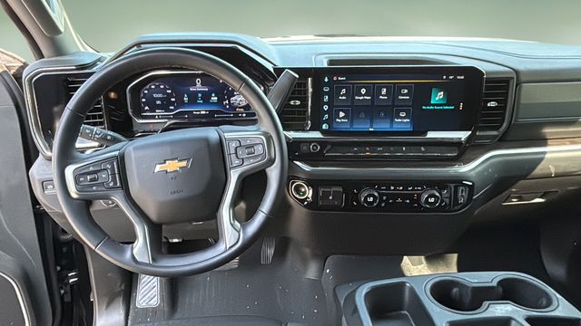 Used 2025 Black Chevrolet LT image 10
