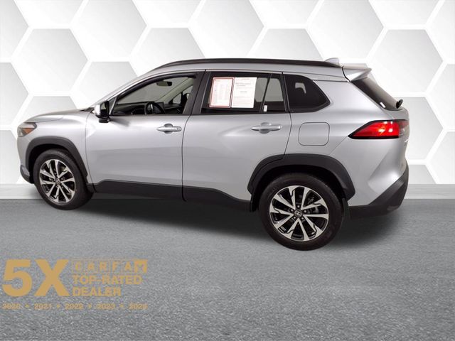 2022 Toyota Corolla Cross XLE photo