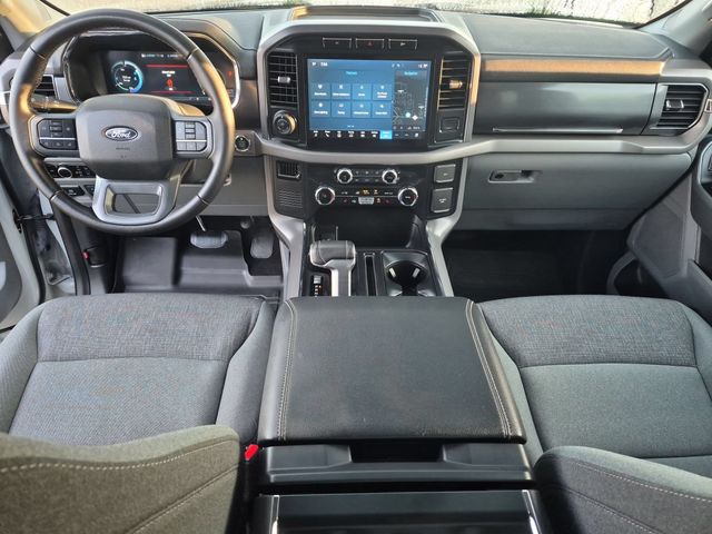 Used 2024 White Ford XLT image 30