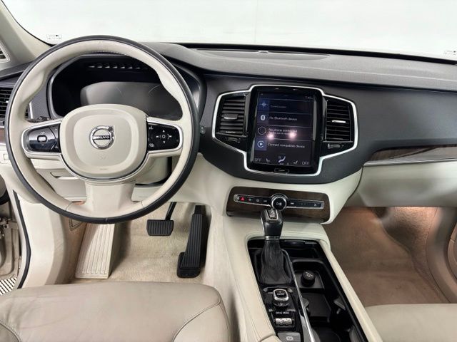 Used 2016  Volvo T6 Momentum image 13