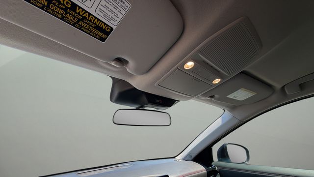 Used 2025 White Nissan SR image 27