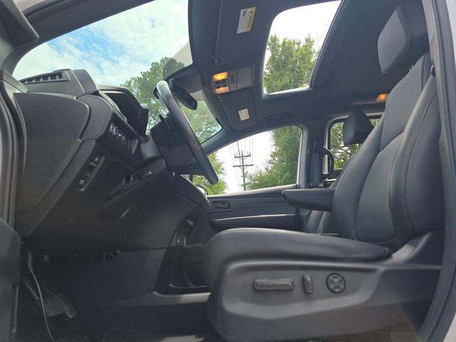 Used 2025 Honda Odyssey Van