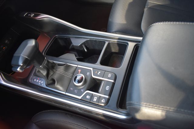 Used 2024 Kia Sorento SUV