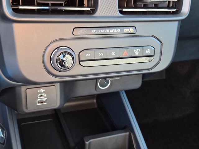 New 2026 Ford Maverick XL 4D Crew Cab