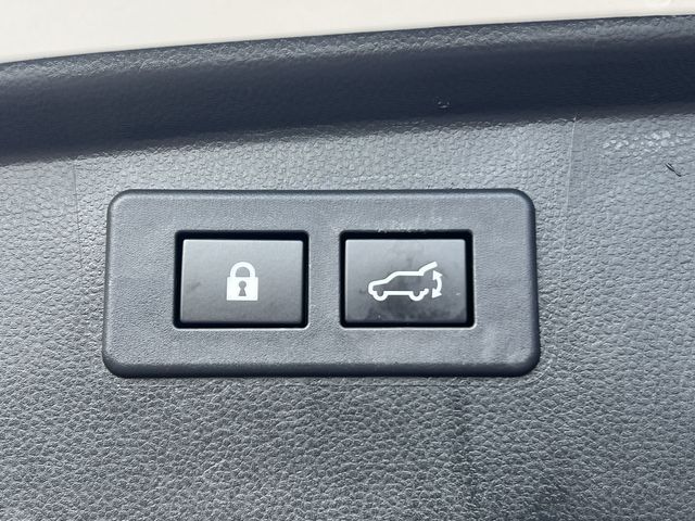 Used 2020 White Subaru Limited image 40