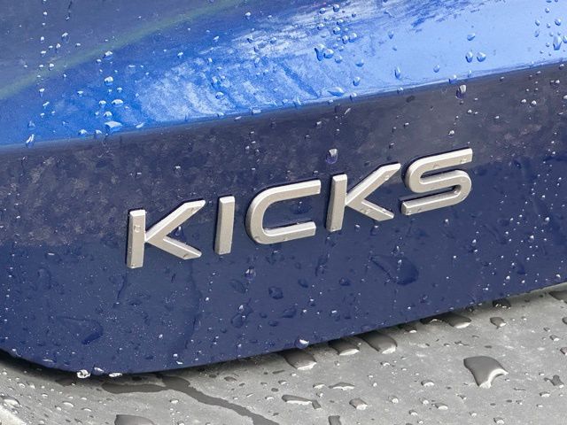 2025 Nissan Kicks SV 22