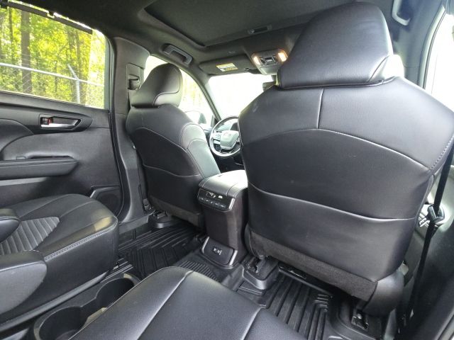 2021 Toyota Highlander XSE:44527B