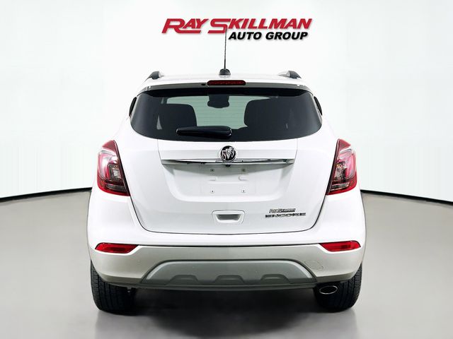 Used 2019 White Buick Preferred image 6
