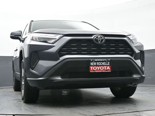 2024 Toyota RAV4 XLE 37