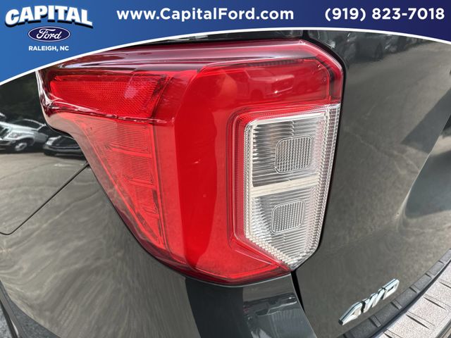 Certified Used 2023 Forged Green Metallic Ford XLT image 15