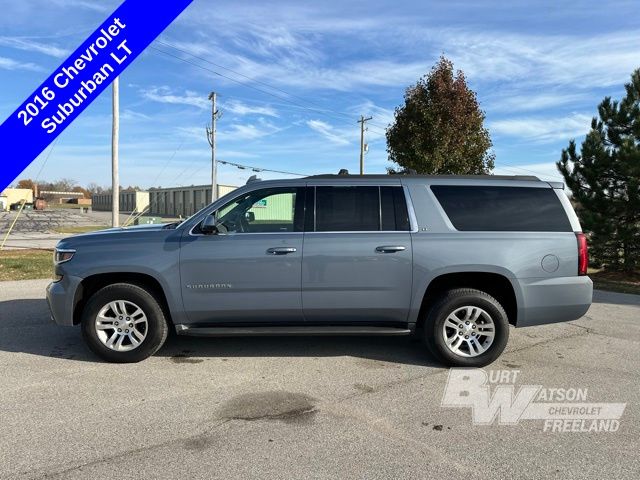 2016 Chevrolet Suburban LT 2