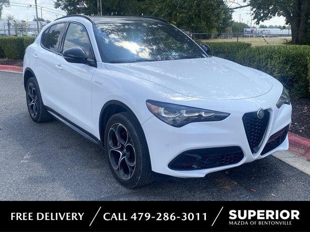2024 Alfa Romeo Stelvio Veloce AWD