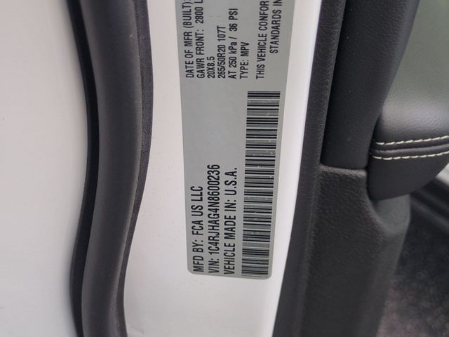 Used 2022 White Jeep Altitude image 39