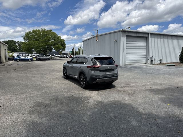 Used 2022 Gray Nissan SL image 7