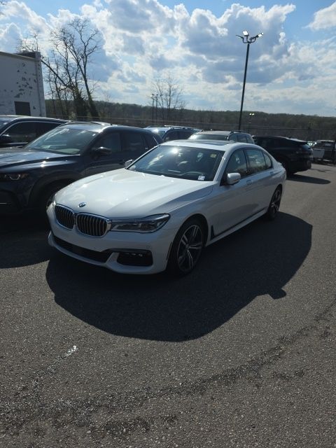 Mineral White Metallic 2018 BMW 7 Series 750i xDrive AWD Sedan All-Wheel Drive 8-Speed Automatic