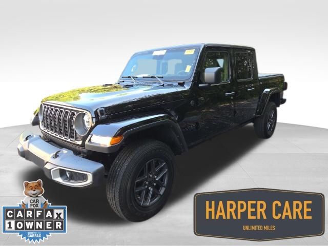 Black Clearcoat 2025 Jeep Gladiator Pickup Truck Four-Wheel Drive 8-Speed Automatic