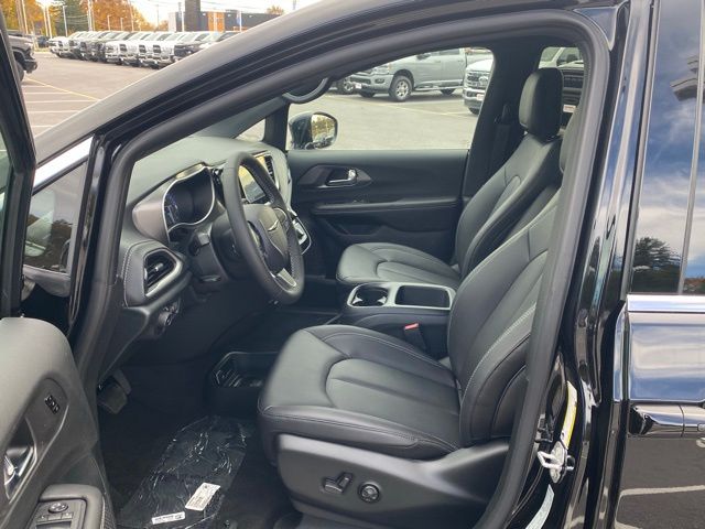 new 2026 Chrysler Pacifica car, priced at $39,873