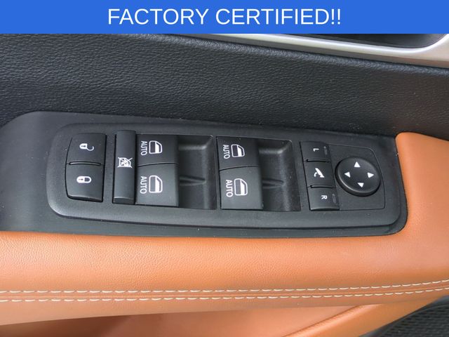 Used 2025 Black Chrysler Pinnacle image 14