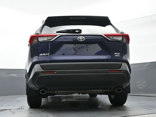 2021 Toyota RAV4 XLE 37