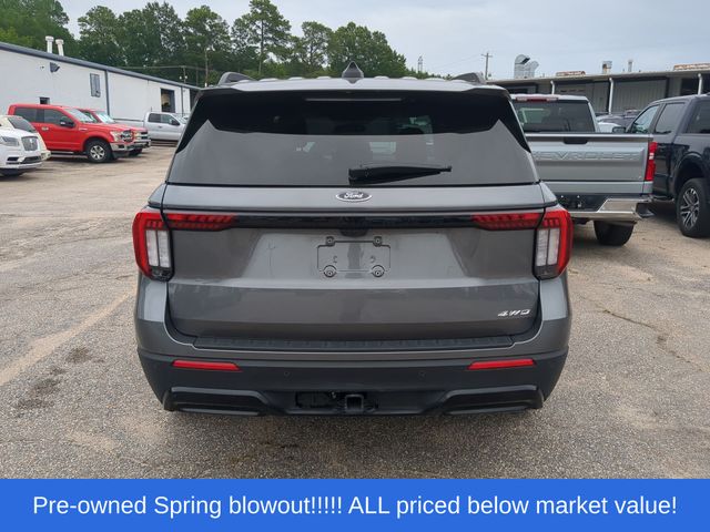 Used 2025 Gray Metallic Ford ST-Line image 4