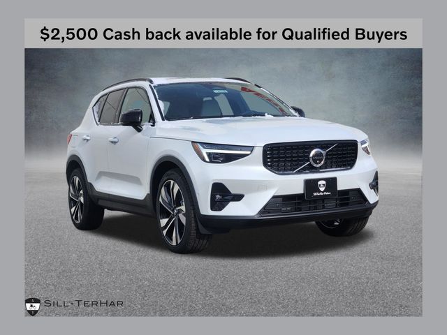 2026 Volvo XC40 B5 Plus AWD