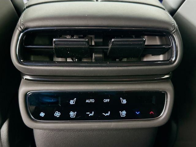 Thumbnail: 2026 Genesis GV80 - 18