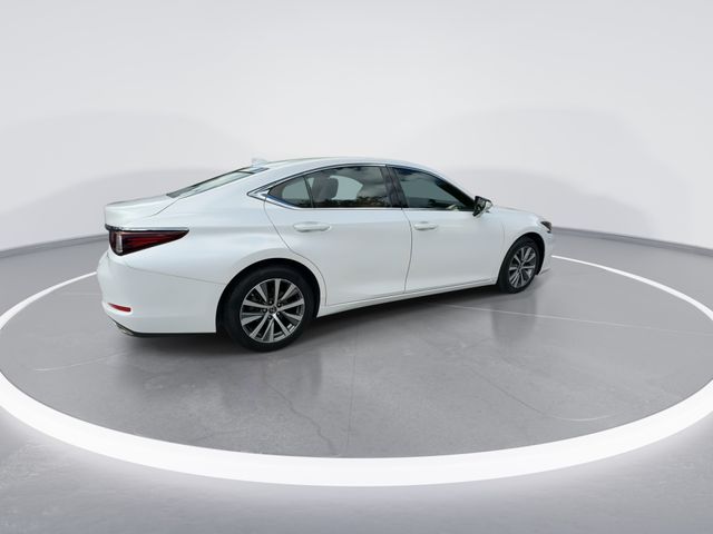 2021 Lexus ES - $33,498
