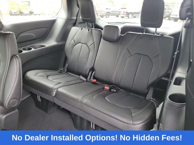 2026 Chrysler Pacifica Select Silver at Mac Haik CDJR North Houston