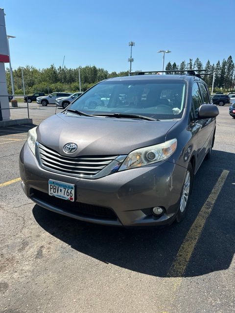 2013 Toyota Sienna XLE 7-Passenger