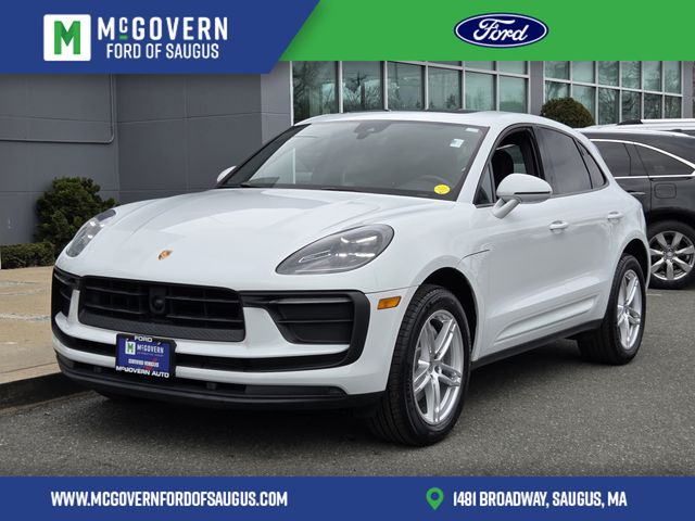 2022 Porsche Macan AWD