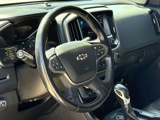 Used 2022 White Chevrolet Z71 image 17