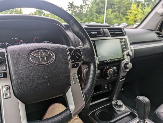 2023 Toyota 4Runner SR5 Premium 34