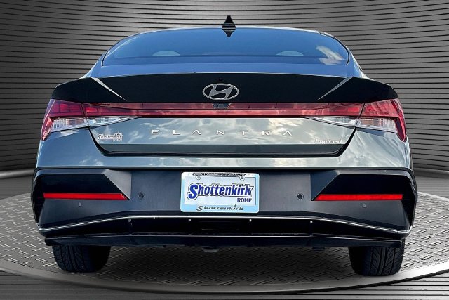 Used 2024 Hyundai Elantra Sedan