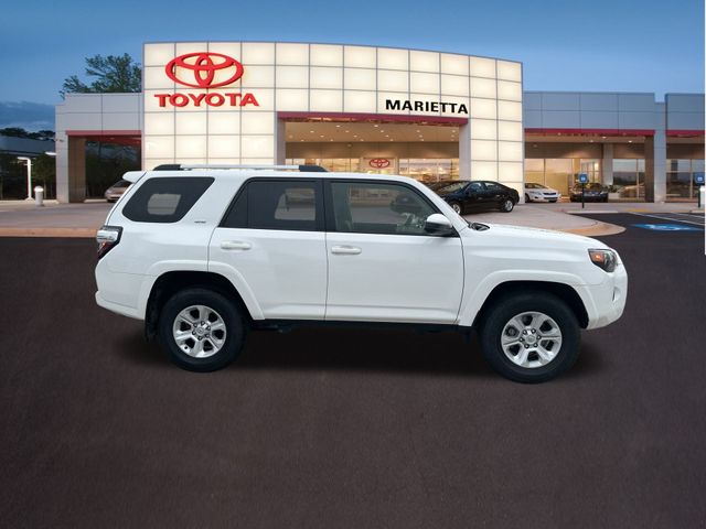 2024 Toyota 4Runner SR5 30