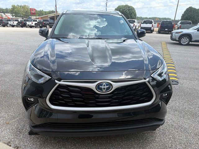 2022 Toyota Highlander Hybrid XLE AWD