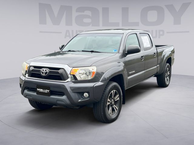 Magnetic Gray Metallic 2013 Toyota Tacoma Pickup Truck Four-Wheel Drive 5-Speed Automatic Overdrive