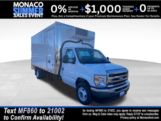 Oxford White 2026 Ford E-Series Chassis Pickup Truck Rear-Wheel Drive 6-Speed Automatic Overdrive