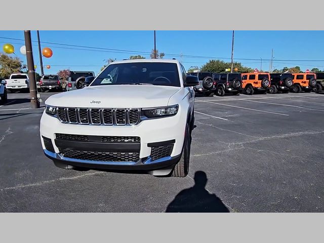 2025 Jeep Grand Cherokee L Laredo X 4x2