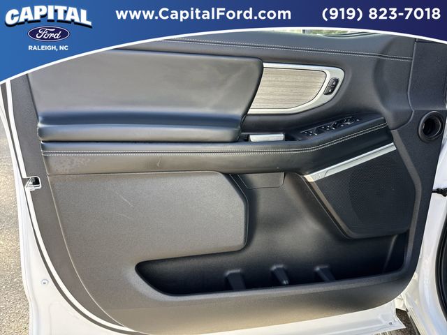 Certified Used 2025 Oxford White Ford Platinum image 20