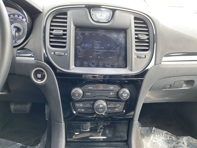 2017 Chrysler 300 S photo