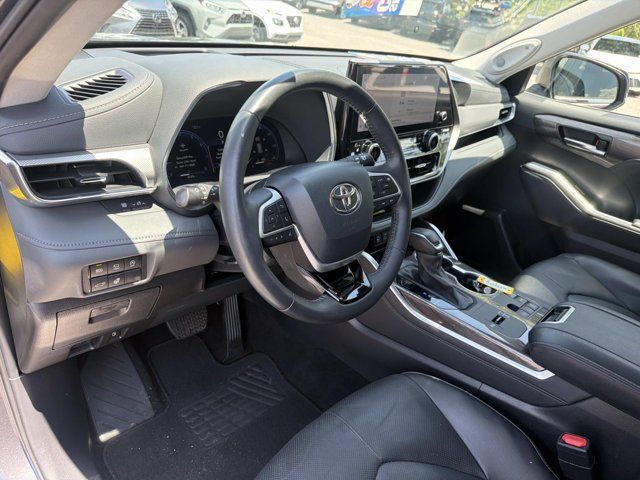 Used 2024 Toyota Highlander SUV