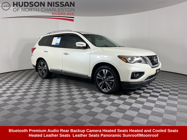 2017 Nissan Pathfinder Platinum 1