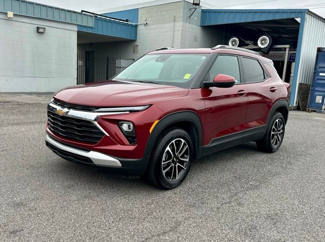 2025 Chevrolet Trailblazer LT photo 3