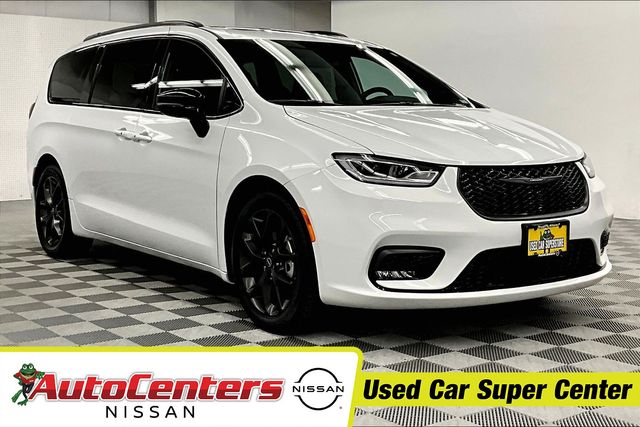 Bright White Clearcoat 2025 Chrysler Pacifica Limited FWD Minivan Front-Wheel Drive 9-Speed Automatic