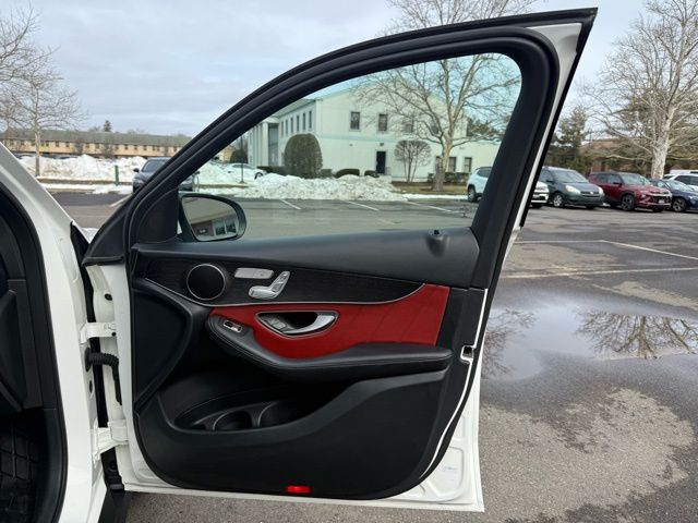 2022 Mercedes-Benz GLC