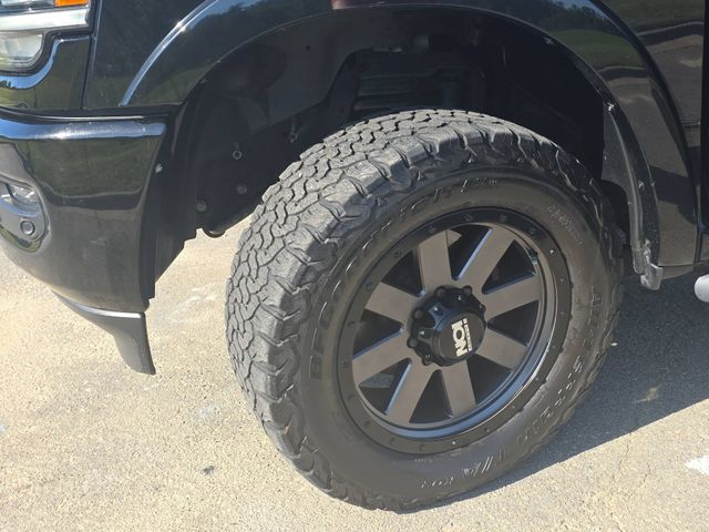Used 2022 Diamond Black Ram Laramie image 32
