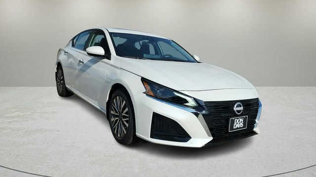 2025 Nissan Altima